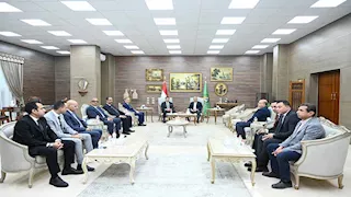 وزير الرياضة ومحافظ الإسماعيلية يلتقيان إدارة النادي الإسماعيلي (صور)