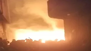  حريق في مخزن قطن بأبو زعبل و3 سيارات مطافي تتدخل