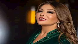 بإطلالة أنيقة ومكياج وردي.. سميرة سعيد تخطف الأنظار بلوك جذاب