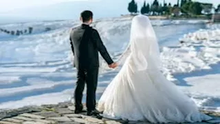 دون إذن.. حبس مصور تركي استخدم صور زفاف زوجين