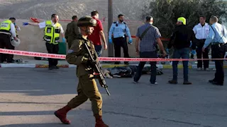 إصابة 4 إسرائيليين في عملية مزدوجة بمفرق غوش عتصيون بالضفة