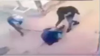 فيديو رعب في كفر الدوار.. أب يواجه متحرشين بالسلاح الأبيض