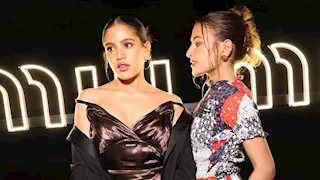 كنزي وجنا دياب في أحدث ظهور بإطلالة جريئة والجمهور يعلق (صور)