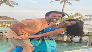 شريف رمزي يحتفل بعيد ميلاد زوجته وينشر صورًا من رحلتهم في المالديف