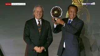 متفوقًا على وليد الركراكي.. بيدرو بوبيستا يحصد جائزة أفضل مدرب بأفريقيا