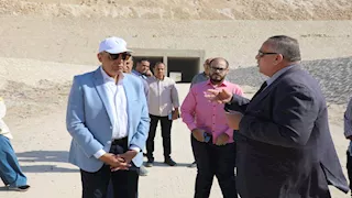 استعدادًا للشتاء.. محافظ المنيا يوجه بتحديث خطط مواجهة السيول