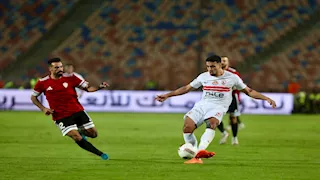 مشادة بين دونجا وحسام عبد المجيد في مباراة الزمالك ضد طلائع الجيش (صور)