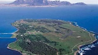 جزيرة نيلسون.. متحف غارق يحكي أسرار الفراعنة والإغريق بالإسكندرية (صور)