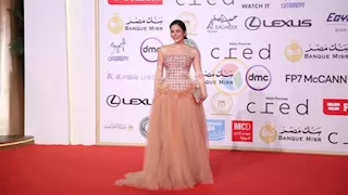 بفستان أنيق وجذاب.. لقاء الخميسي تخطف الأنظار في ختام القاهرة السينمائي