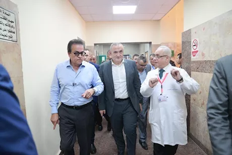 وزير الصحة يفتتح تطوير طوارئ معهد القلب ويوجه بسرعة العلاج