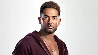 عمرو سعد يروج لفيلم "الست" وينشر صورا من الكواليس