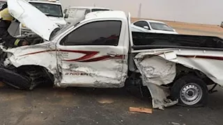 البيك آب من جديد.. 22 مصابًا في انقلاب سيارة على صحراوي المنيا 