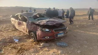 بينهم طفل.. مصرع شاب وإصابة 4 في انقلاب ملاكي بالوادي الجديد (صور)
