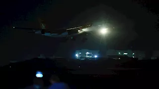 بعد تحذير أمريكي.. 6 شركات طيران تلغي رحلاتها إلى فنزويلا 