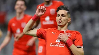 نجم الدحيل القطري يرد على إمكانية انتقاله للأهلي