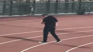 5 صور لبكاء حازم إمام أثناء تكريم محمد صبري