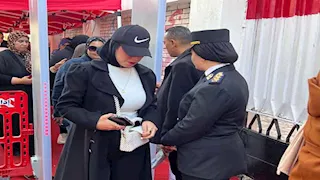  الطوابير تزين لجان انتخابات النواب في بورسعيد -فيديو وصور
