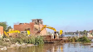 327 إزالة على فرع رشيد.. الدولة تواصل أقوى حملات ضبط التعديات على النيل