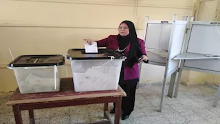 وكيل تضامن الدقهلية تُدلي بصوتها في انتخابات البرلمان 