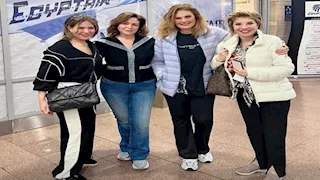 صابرين تشارك جمهورها صورة مع نجوم الفن: تفتكروا رايحين فين؟