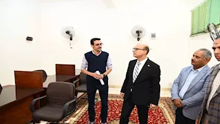 رئيس جامعة أسيوط يتفقد تجهيزات إنشاء مركز إصدار شهادات الخريجين 