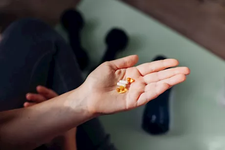 احذر- 4 مكملات غذائية لا تتناولها مع فيتامين د