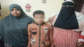 "قطف رمانة".. سيدة بالبحيرة تتهم 3 من جيرانها بتعذيب طفلها كيًا بالنار (صور)