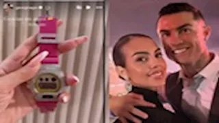 سيارات ومجوهرات وساعات.. 21 صورة وأبرز هدايا كريستيانو رونالدو لجورجينا