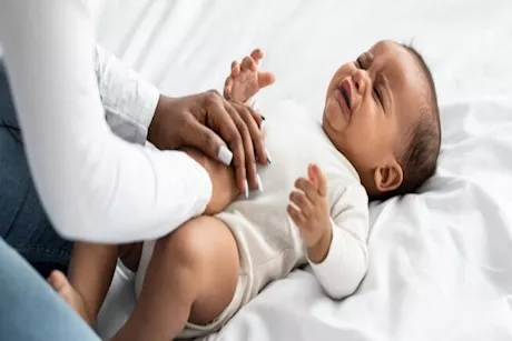 3 أدوية لعلاج المغص عند الأطفال- طبيب يوضح