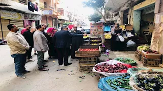 محافظ الدقهلية يتفقد الشوارع ومنافذ بيع الخضروات في المنصورة