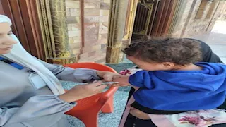 بالصور.. تطعيم 87% من الأطفال ضد الحصبة بأسوان