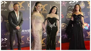 السقا وعبير صبري وشيري عادل.. 10 صور للنجوم على ريد كاربت ملتقى التميز للإبداع