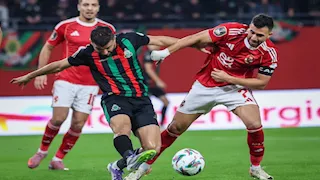 "مهزوز وضعيف".. حكم دولي سابق يكشف مفاجأة حول ركلة جزاء الجيش الملكي أمام الأهلي