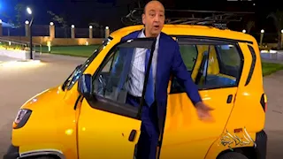 لأول مرة.. عمرو أديب يجرب السيارة "كيوت" بديل التوك توك - (فيديو)