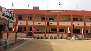 مدير مدرسة للبنات يحذر من تصوير الطالبات ونشر صورهن على السوشيال ميديا