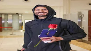 "بالورود".. 15 صورة من استقبال بعثة الأهلي في الإمارات