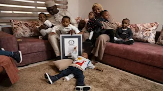 على طريقة مسلسل كارثة طبيعية.. أكبر عدد توائم مسجل في موسوعة جينيس