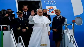 بابا الفاتيكان يصل إلى بيروت في زيارته التاريخية للبنان- فيديو