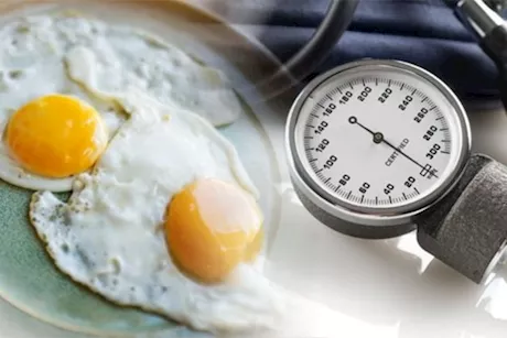 ماذا يحدث لضغط الدم عند تناول البيض؟