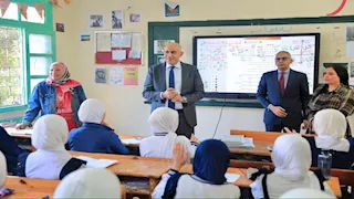 اتعلموا برمجة.. جولة مفاجئة لوزير التعليم بمدارس في الدقهلية –صور