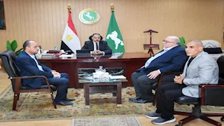 تفاصيل لقاء محافظ الشرقية مع رئيس مدينة صان الحجر الجديد  
