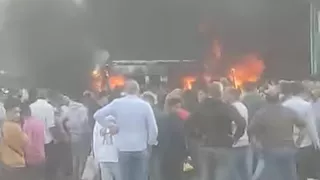 حريق يلتهم ميكروباص في الموقف الجديد بالإسكندرية (صور)