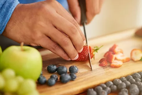 للرجال- 5 فواكه تحميك من سرطان البروستاتا