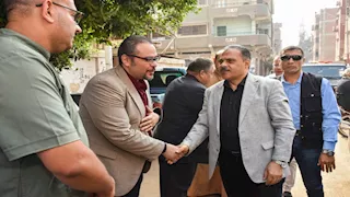 محافظ الشرقية يتفقد قافلة طبية بالقنايات 