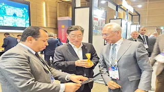 رئيس جامعة المنيا يلتقي نظيره الكوري خلال مؤتمر التعليم العالي في سيول (صور)