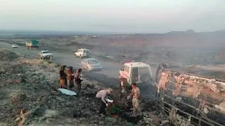 مصرع 17 شخصا في احتراق حافلة جنوبي اليمن