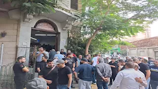 الصور الأولى من تشييع جثمان المؤلف أحمد عبدالله بحضور نجوم الفن