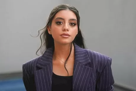 ما هي متلازمة المحتال التي تعاني منها ياسمينا العبد؟