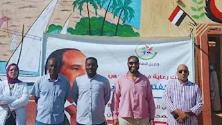 1141 كشفًا طبيًا مجانيًا في قافلة "حياة كريمة" بقرية غرب أسوان (صور)