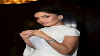 ندا موسى بإطلالة أنيقة في "أنا عربية" بموسم الرياض.. والجمهور: ملكة